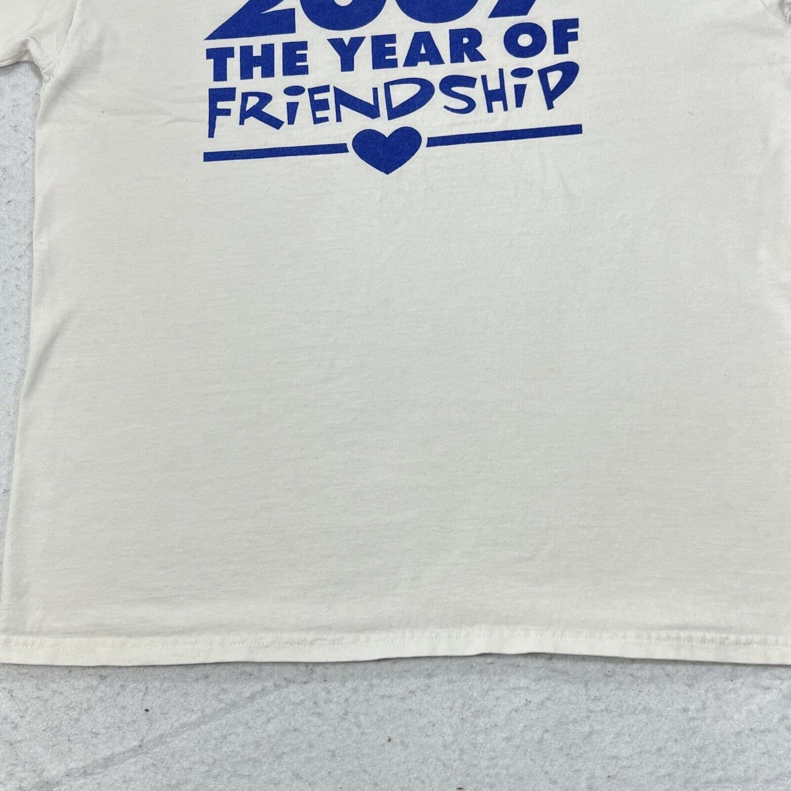 Gildan Build a Bear Workshop 2007 Year of Friendship Graphic Tee Size US L / EU 52-54 / 3 - 11 Thumbnail