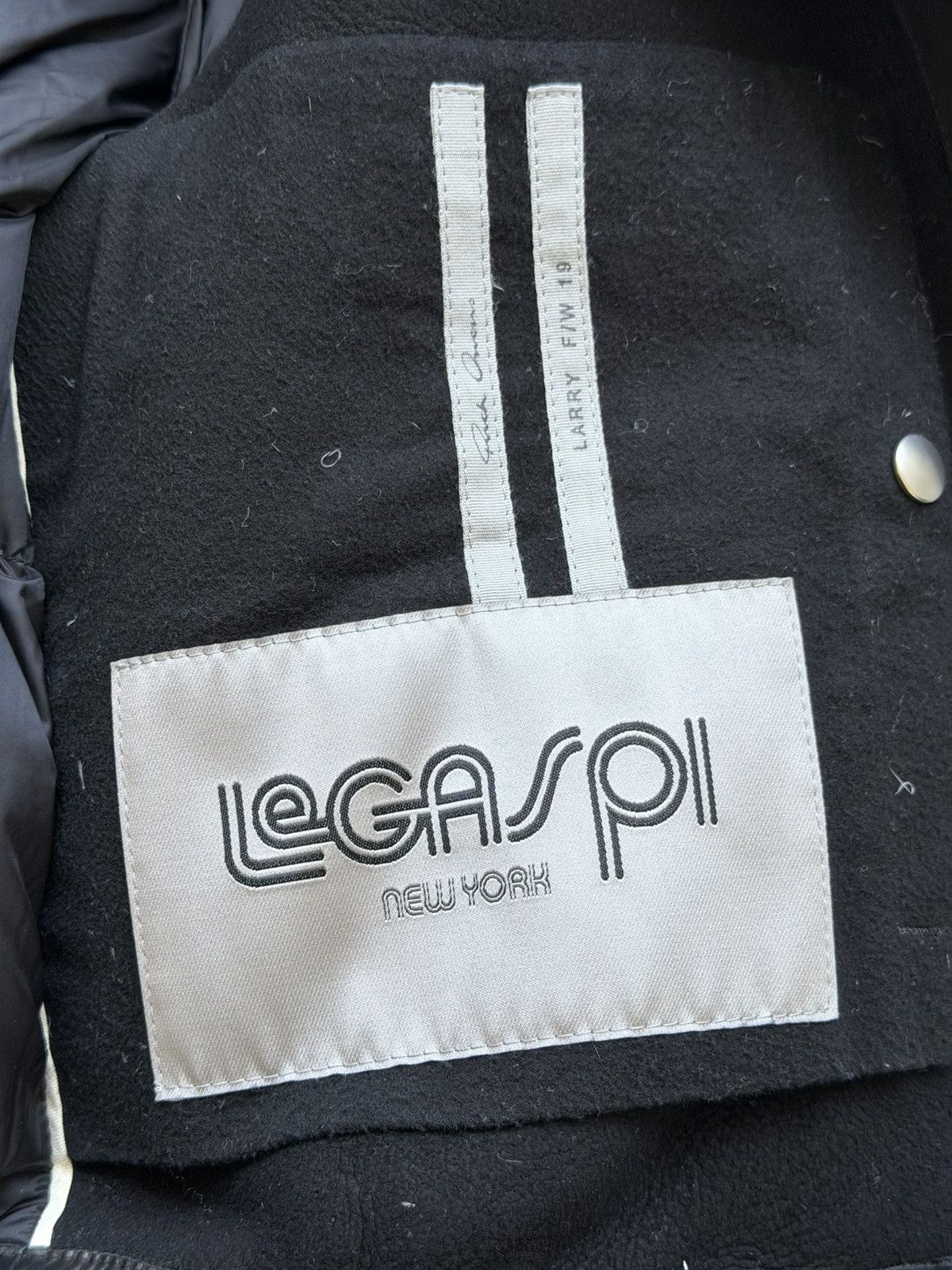Rick Owens Rick Owens FW19 LARRY Runway Cropped Zionic down coat Size US S / EU 44-46 / 1 - 6 Thumbnail