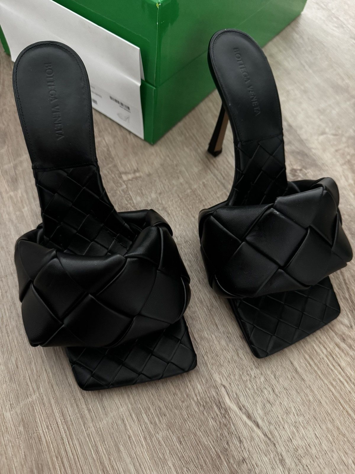 Bottega Veneta Bottega Veneta Lido Mules Black 39 Size US 9 / IT 39 - 2 Thumbnail