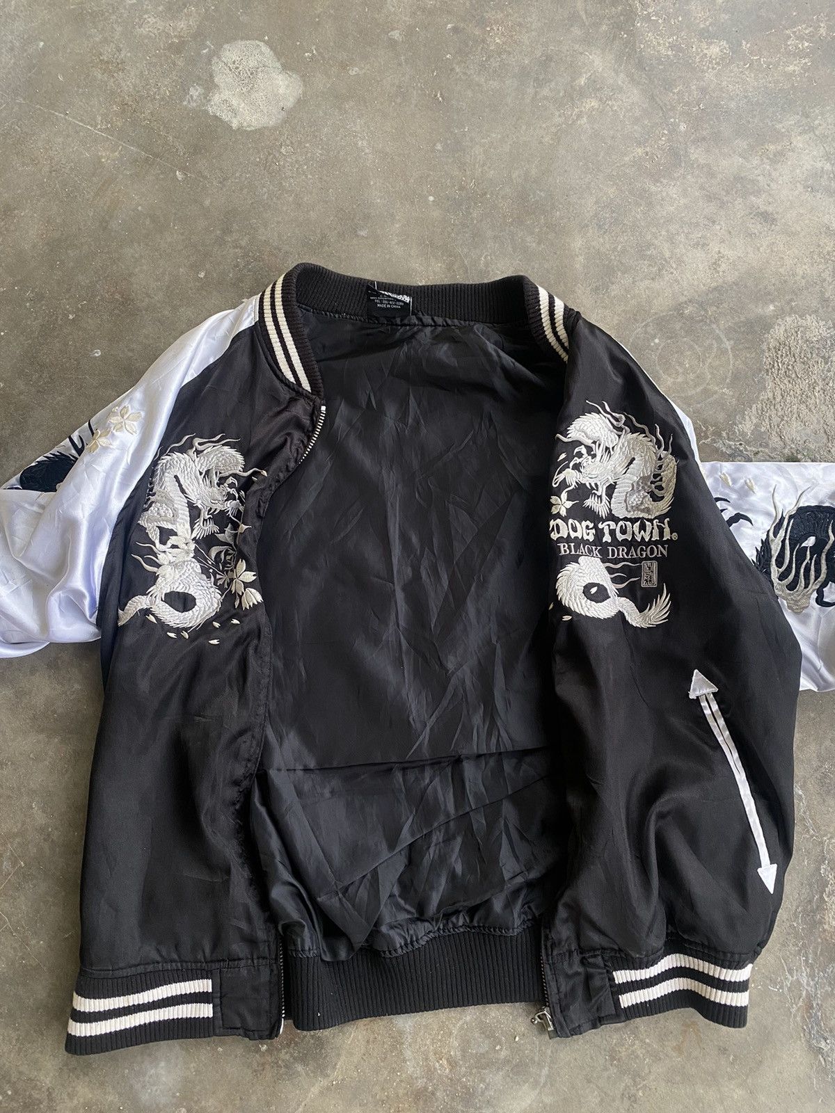 Dogtown Sukajan by DogTown Skateboard Size US L / EU 52-54 / 3 - 14 Thumbnail