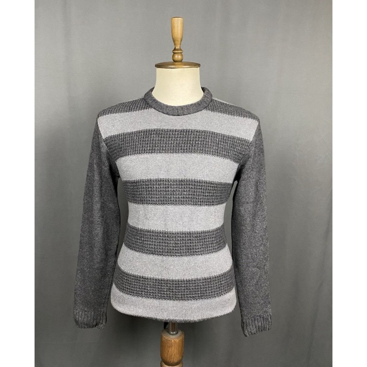 Oliver Spencer Oliver Spencer Men's Gray Wool Cashmere Striped Crewneck Swe Size US M / EU 48-50 / 2 - 1 Thumbnail