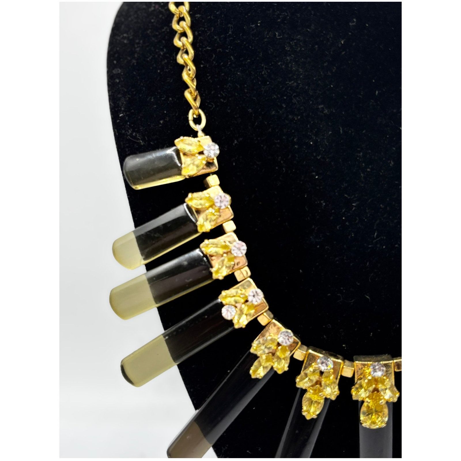 Ann Taylor ANN TAYLOR Smokey Quartz Fringe Stone Statement Necklace Size ONE SIZE - 8 Thumbnail
