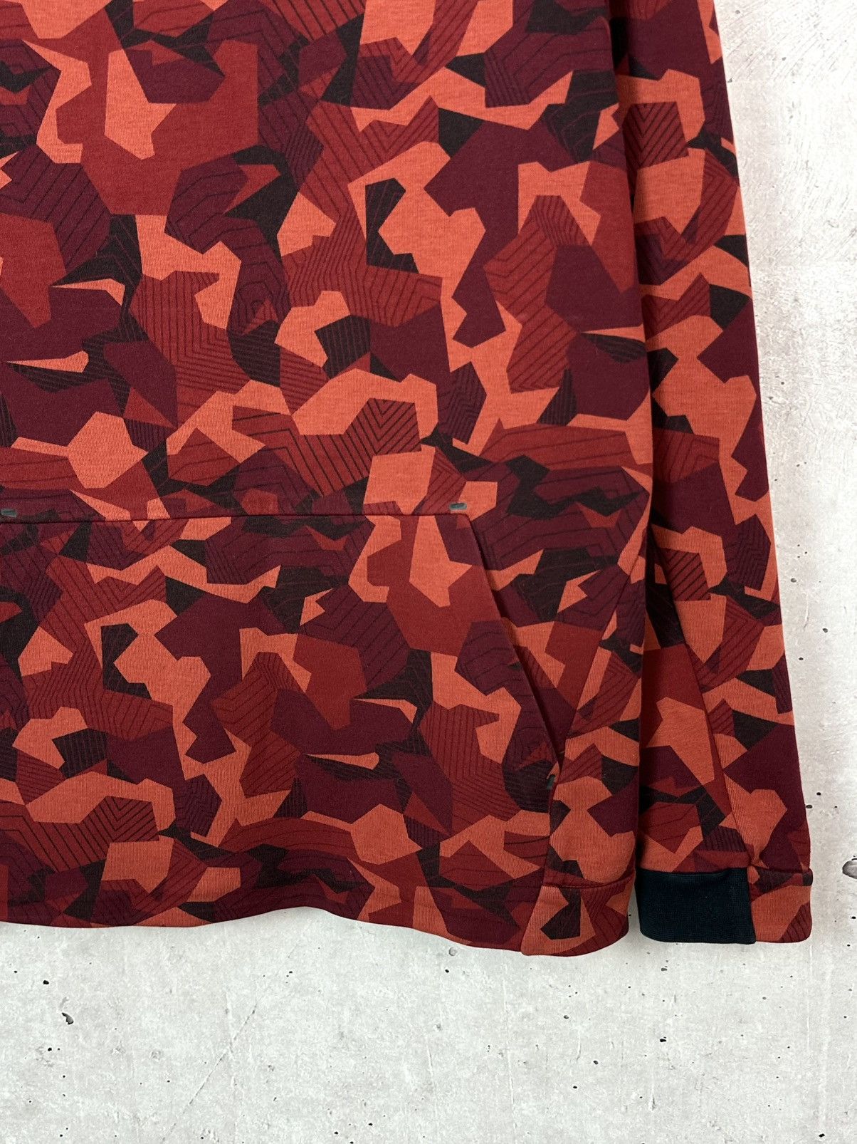 Nike Nike Tech Fleece Red Camo Crew Neck Cotton Men’s Sweatshirt Size US M / EU 48-50 / 2 - 4 Thumbnail
