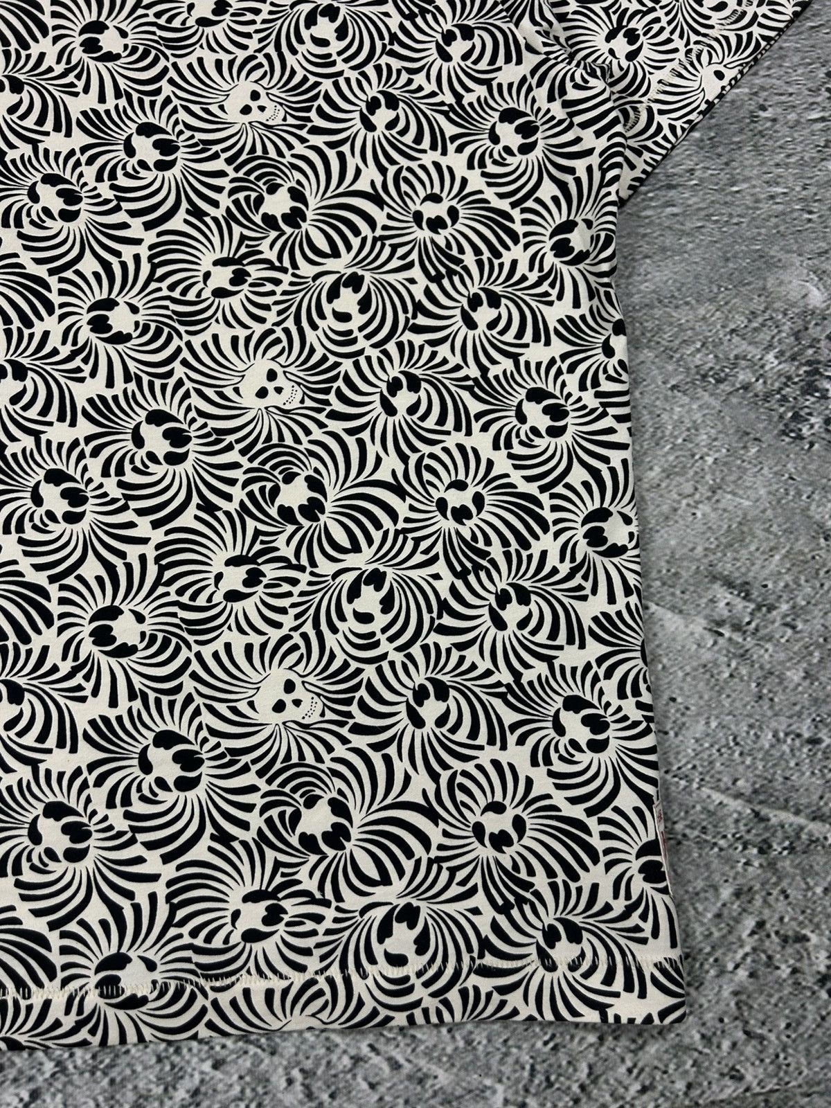 Evisu Evisu t-shirt vintage big logo seagull skull white black Size US L / EU 52-54 / 3 - 10 Thumbnail
