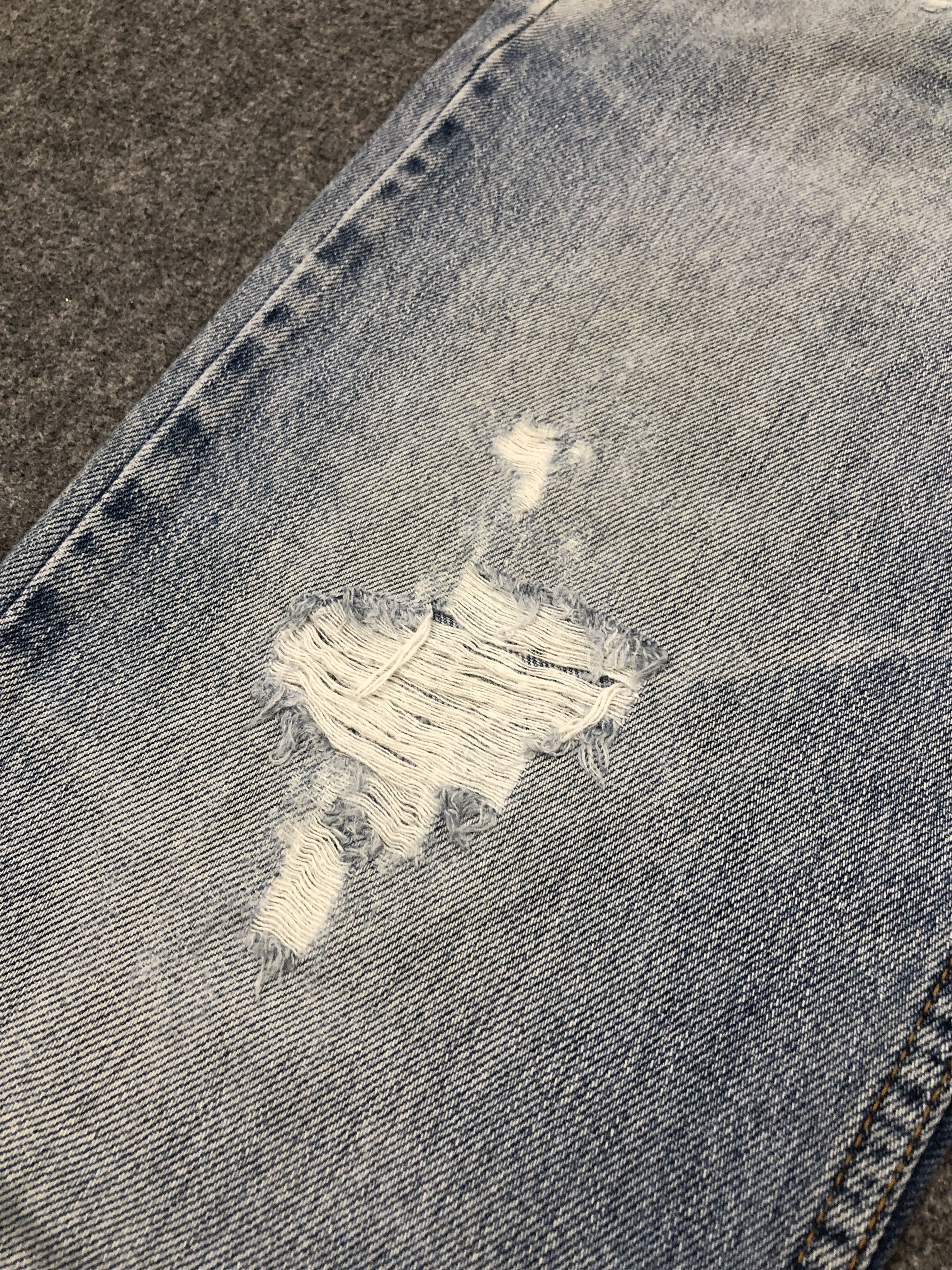Levi's Vintage Distressed Levis 505 Light Wash Jeans DP2528 Size US 33 - 11 Thumbnail