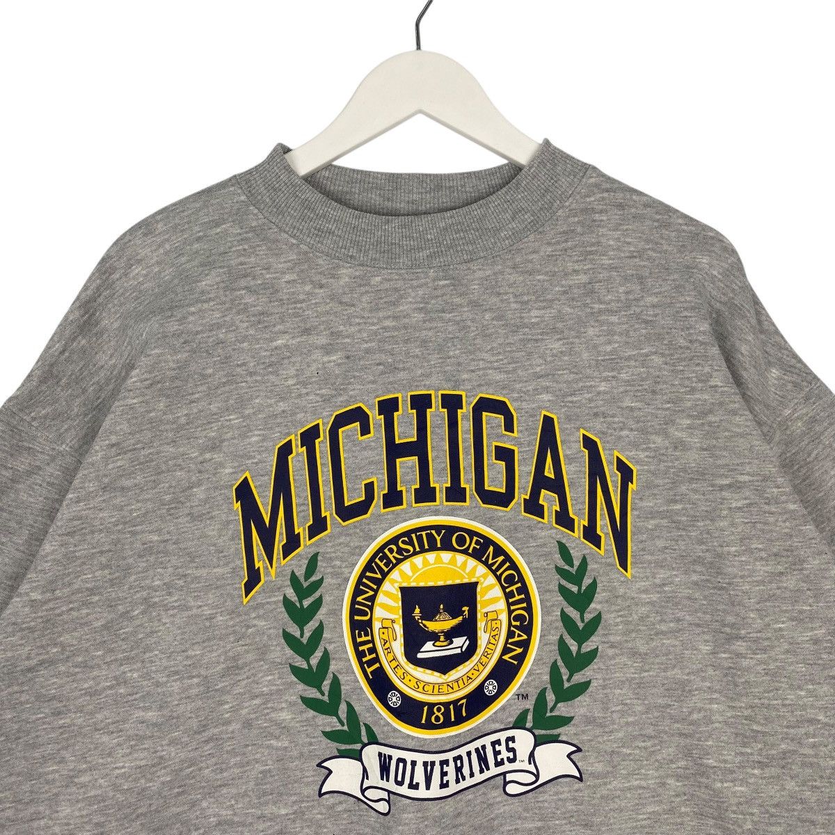 Vintage Vintage Michigan University X GU Sweatshirt Crop Top Gray Size US L / EU 52-54 / 3 - 5 Thumbnail