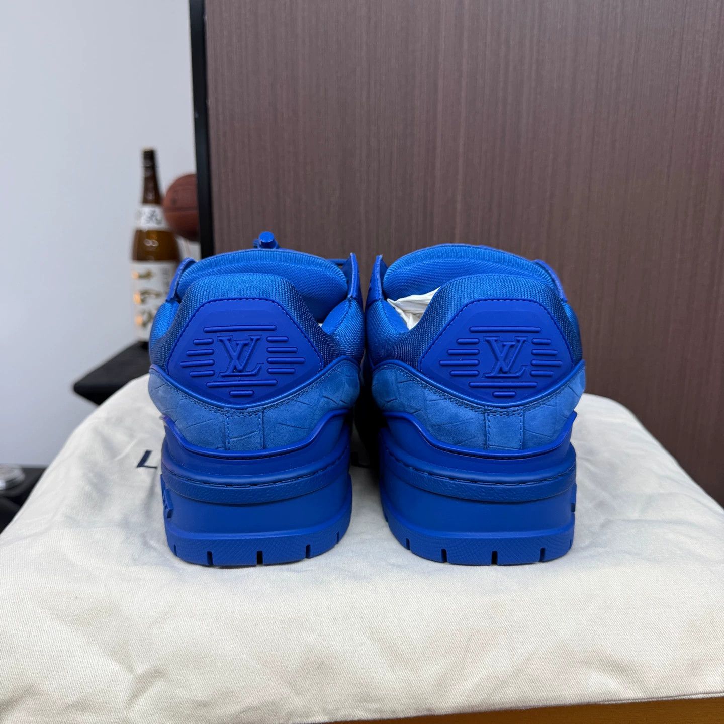 Louis Vuitton LV Pigalle Croc Embossed Trainer Size US 7.5 / EU 40-41 - 4 Thumbnail