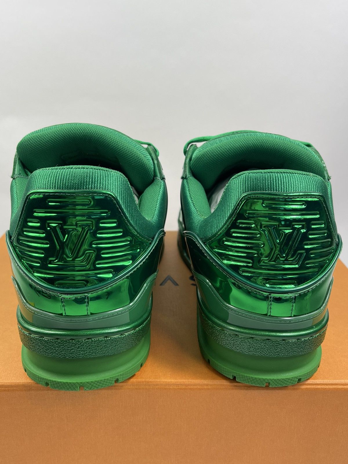 Louis Vuitton PATENT GREEN SNEAKERS RARE Size US 9 / EU 42 - 3 Thumbnail