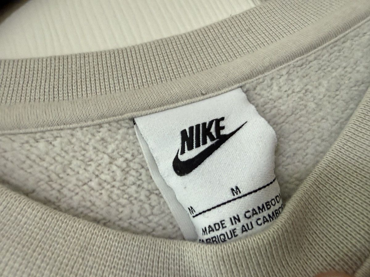 Nike Vintage Nike Cream Sweatshirt Size US M / EU 48-50 / 2 - 3 Thumbnail