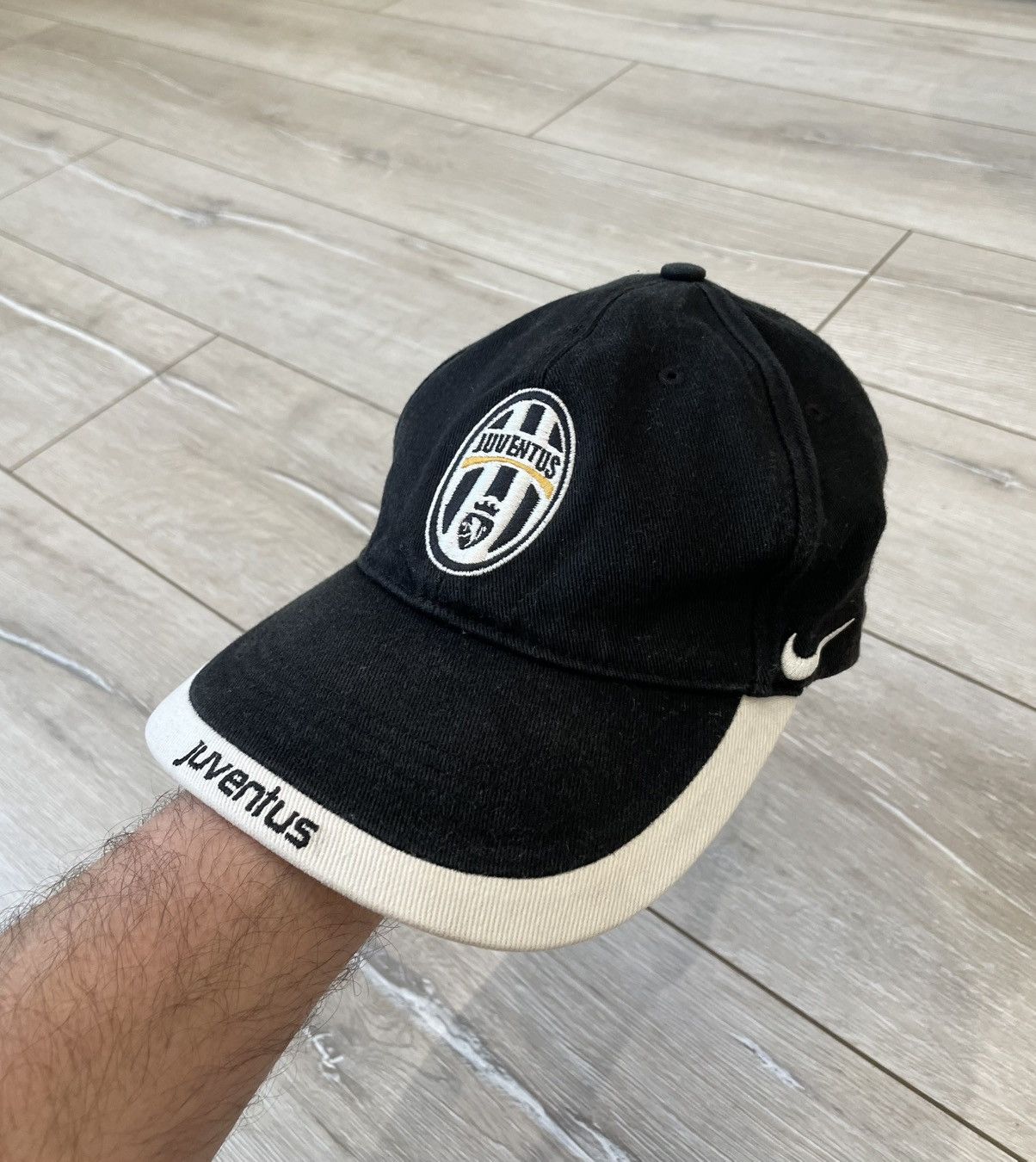 Nike × Vintage Vintage Nike JUVENTUS Baseball Cap One Size Size ONE SIZE - 1 Thumbnail