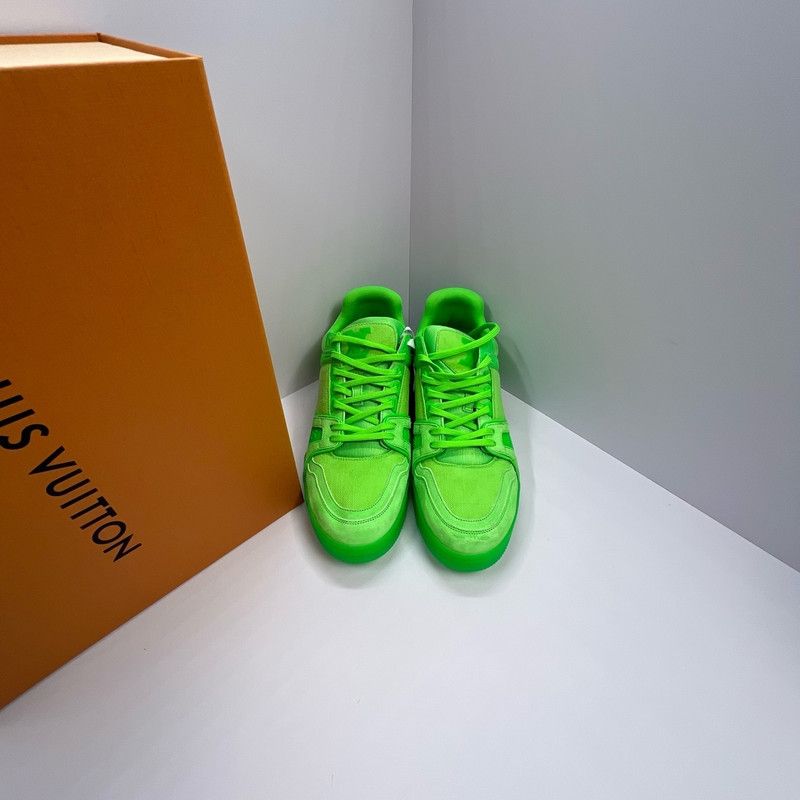 Louis Vuitton Louis Vuitton Trainer Low Top Sneakers in Green 0079 Size US 10.5 / EU 43-44 - 1 Thumbnail