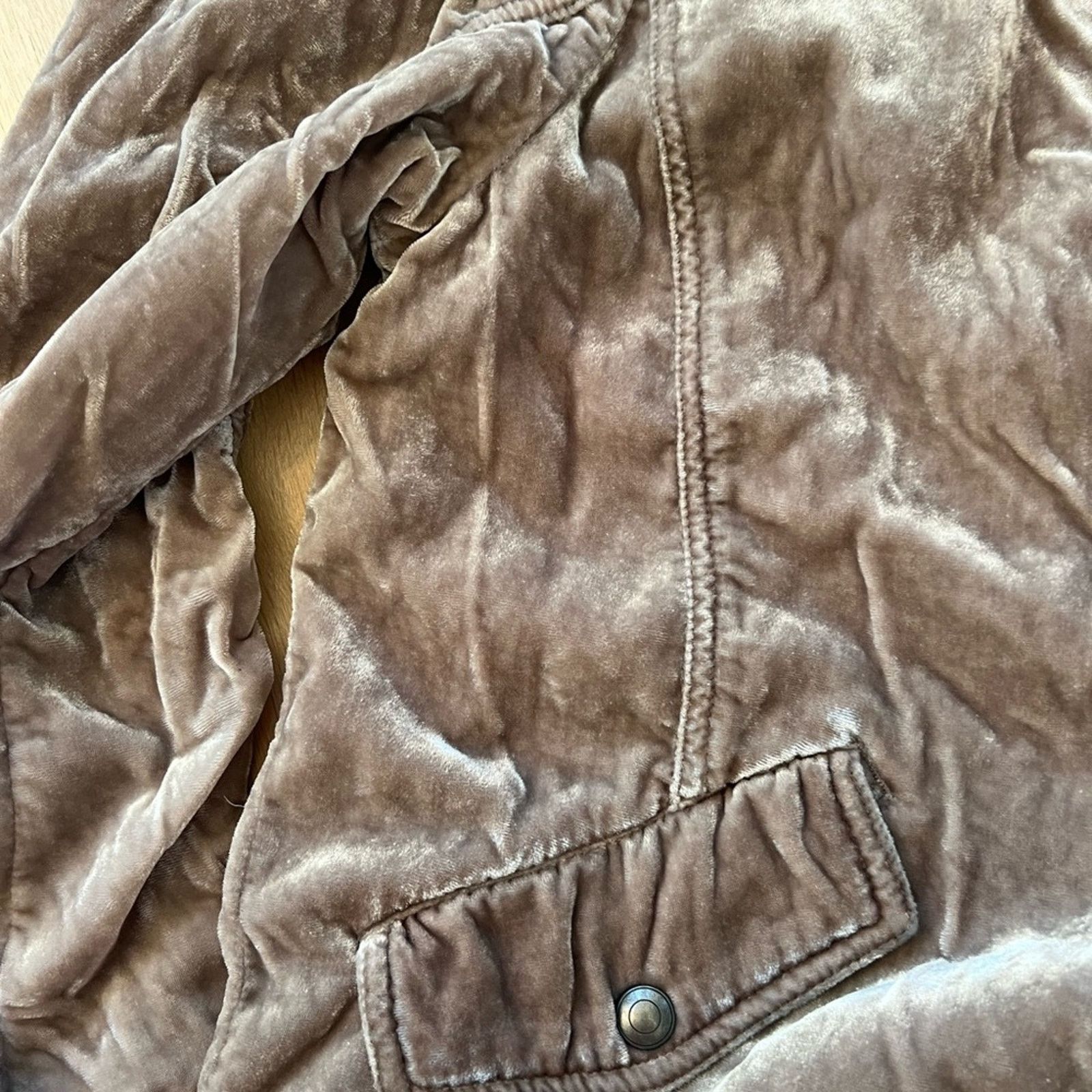 Free People Free People Crushed Velvet Jacket in Soft Taupe (Sz S) Size S / US 4 / IT 40 - 5 Thumbnail
