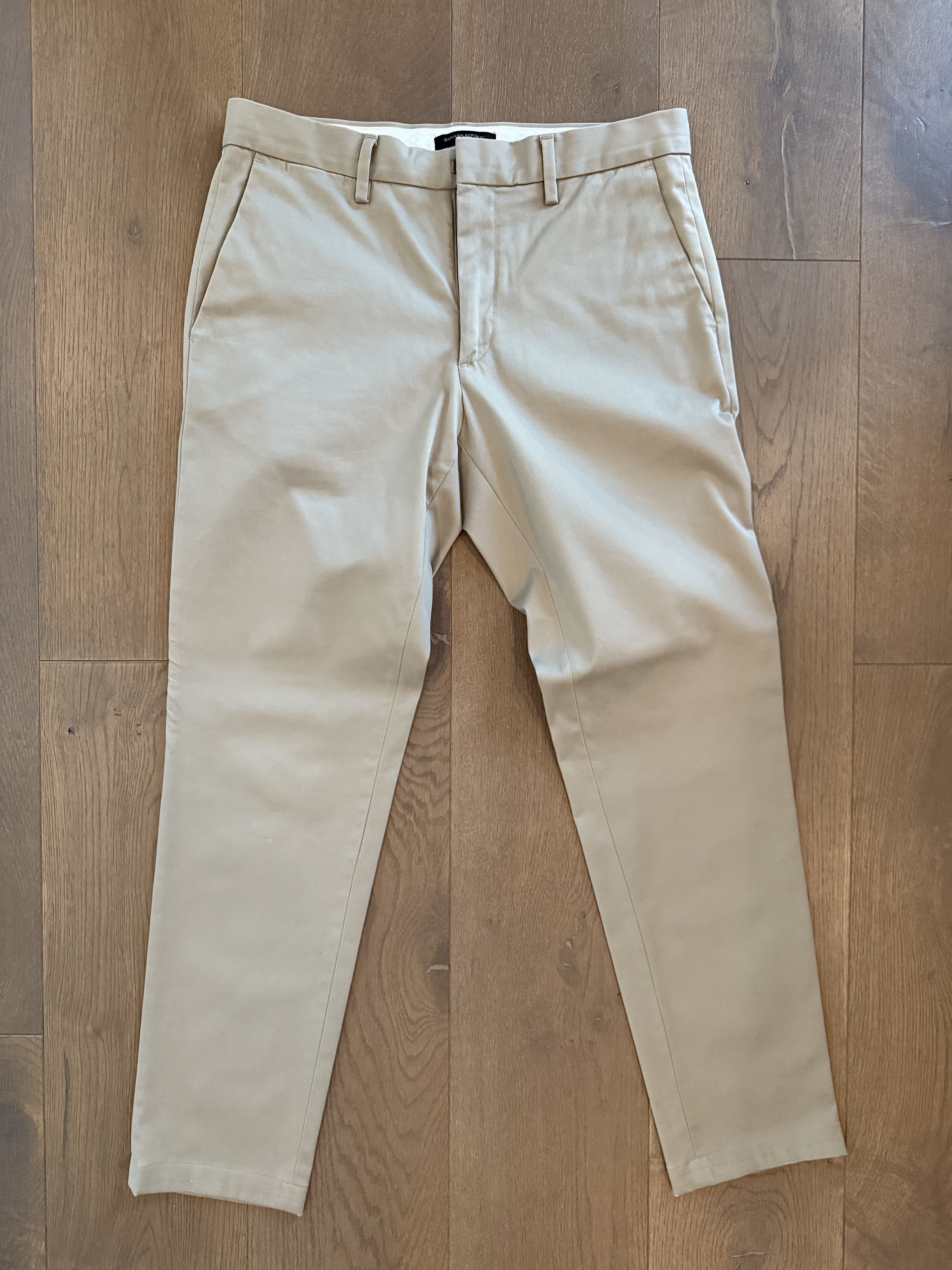 Banana Republic Rapid-Movement Stretch Chinos, Tapered Fit Size US 31 - 1 Thumbnail