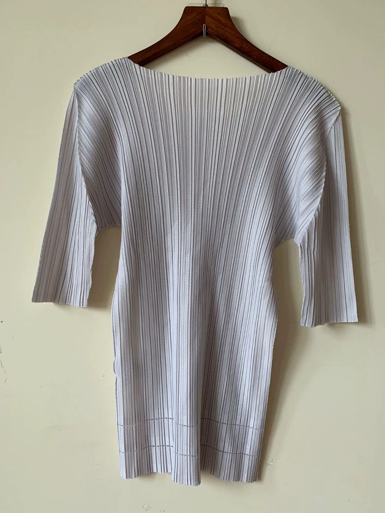 Issey Miyake Issey Miyake size:3 Light grey short-sleeved T-shirt for t Size XS / US 0-2 / IT 36-38 - 2 Thumbnail
