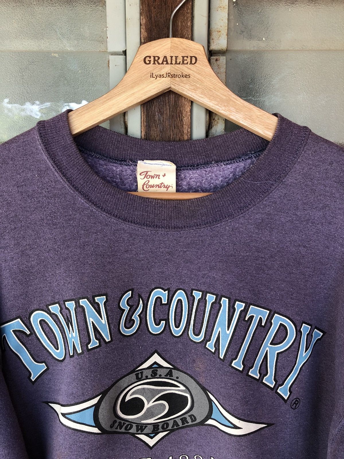 Vintage Vintage Town and Country Sweatshirt Size US M / EU 48-50 / 2 - 3 Thumbnail