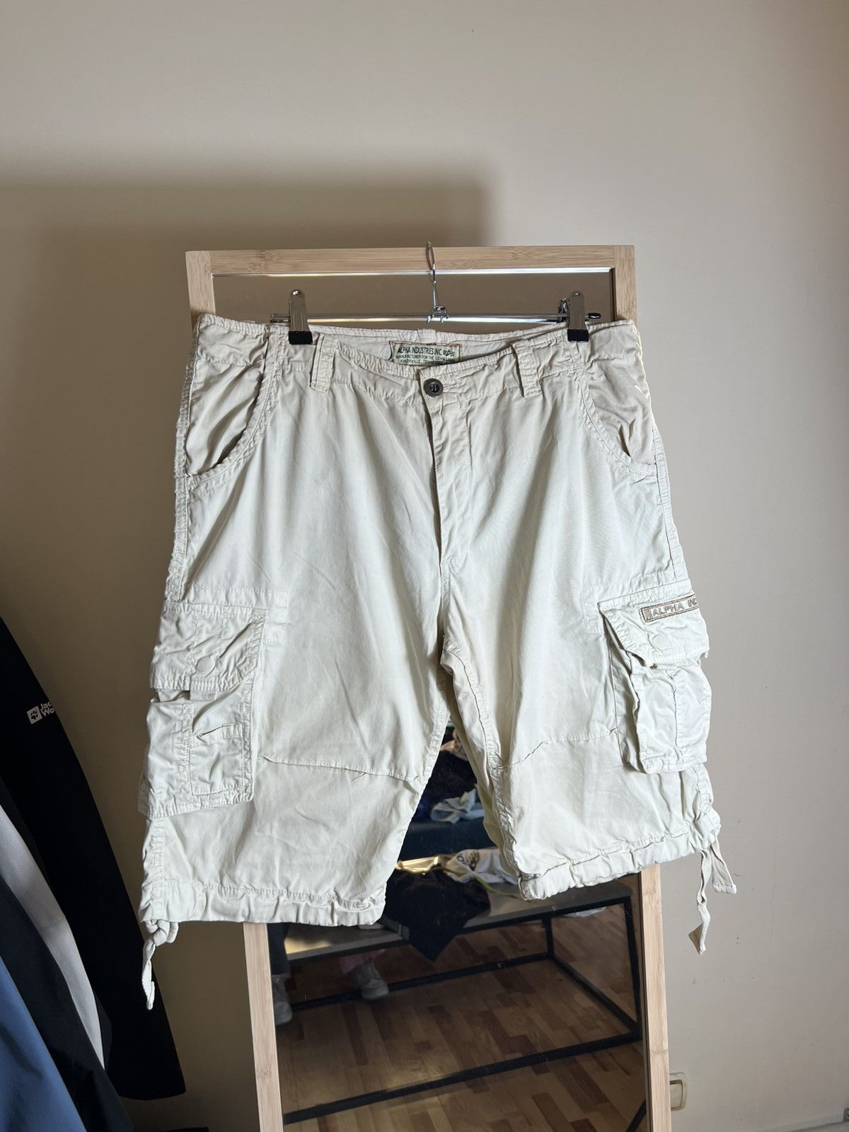 Alpha Industries Y2K Alpha Industries Military Cargo Shorts — Beige Utility Size US 36 / EU 52 - 1 Thumbnail