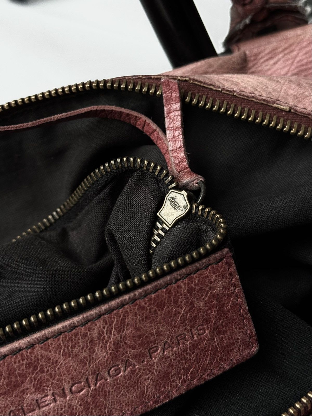 Balenciaga × Designer × Vintage Vintage Balenciaga City Bag Distressed Leather Handbag Size ONE SIZE - 16 Thumbnail