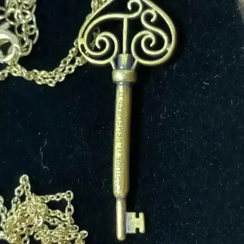 Vintage Official peripheral same love fearless key Vintage Necklace Size ONE SIZE - 4 Thumbnail