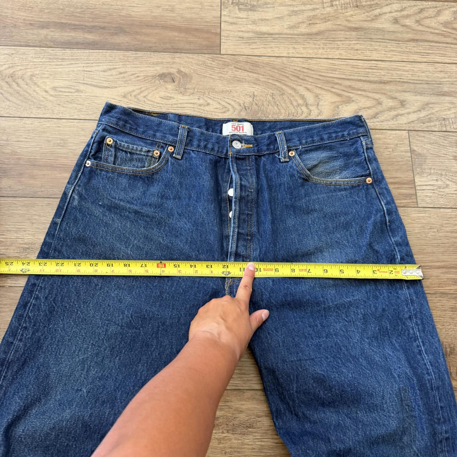 Levi's Vintage Y2K Levi’s 501 Button Fly Blue Denim Jeans 38x34 Size US 38 / EU 54 - 9 Thumbnail