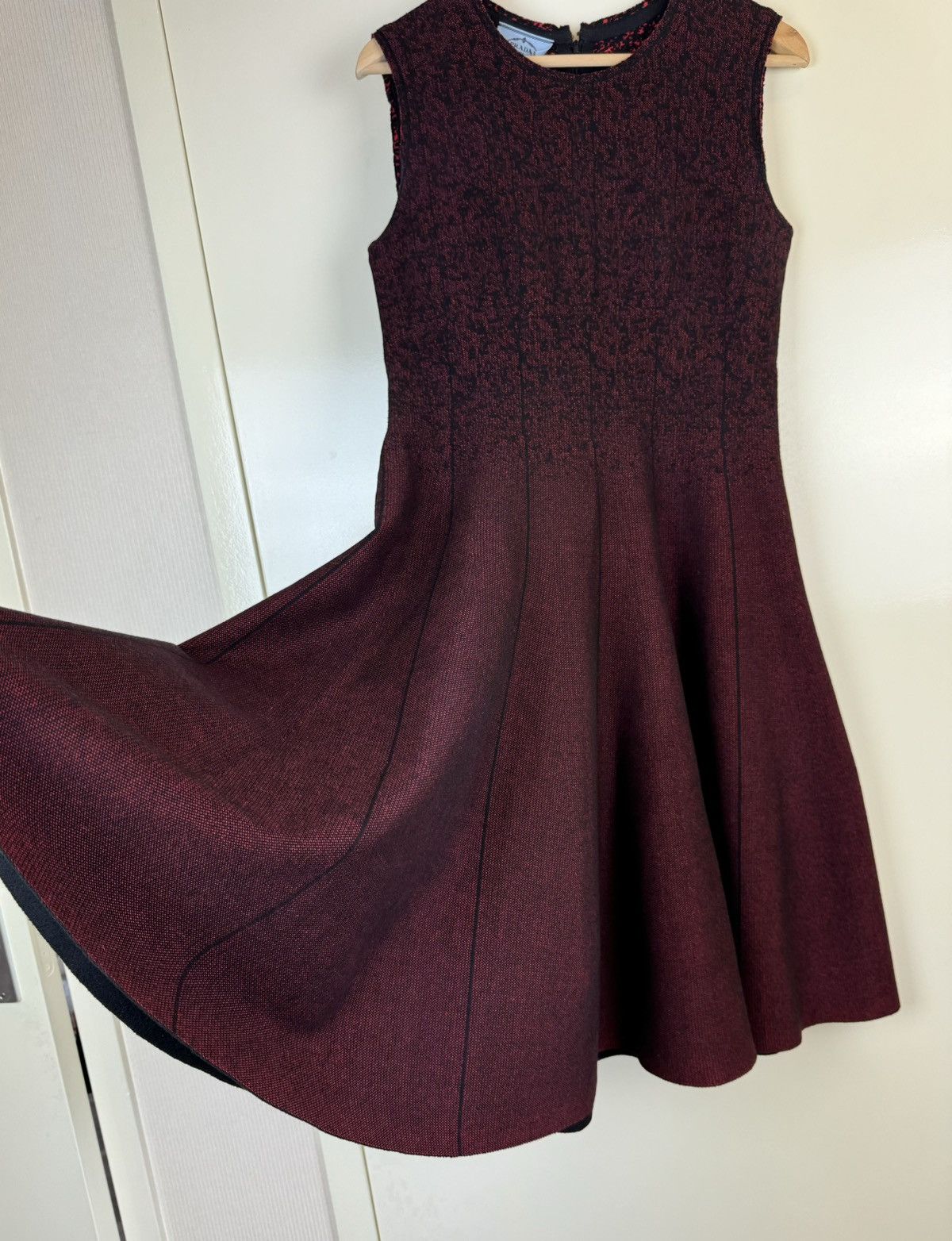 Prada Prada wool burgundy red dress midi gown evening winter M Size M / US 6-8 / IT 42-44 - 2 Thumbnail
