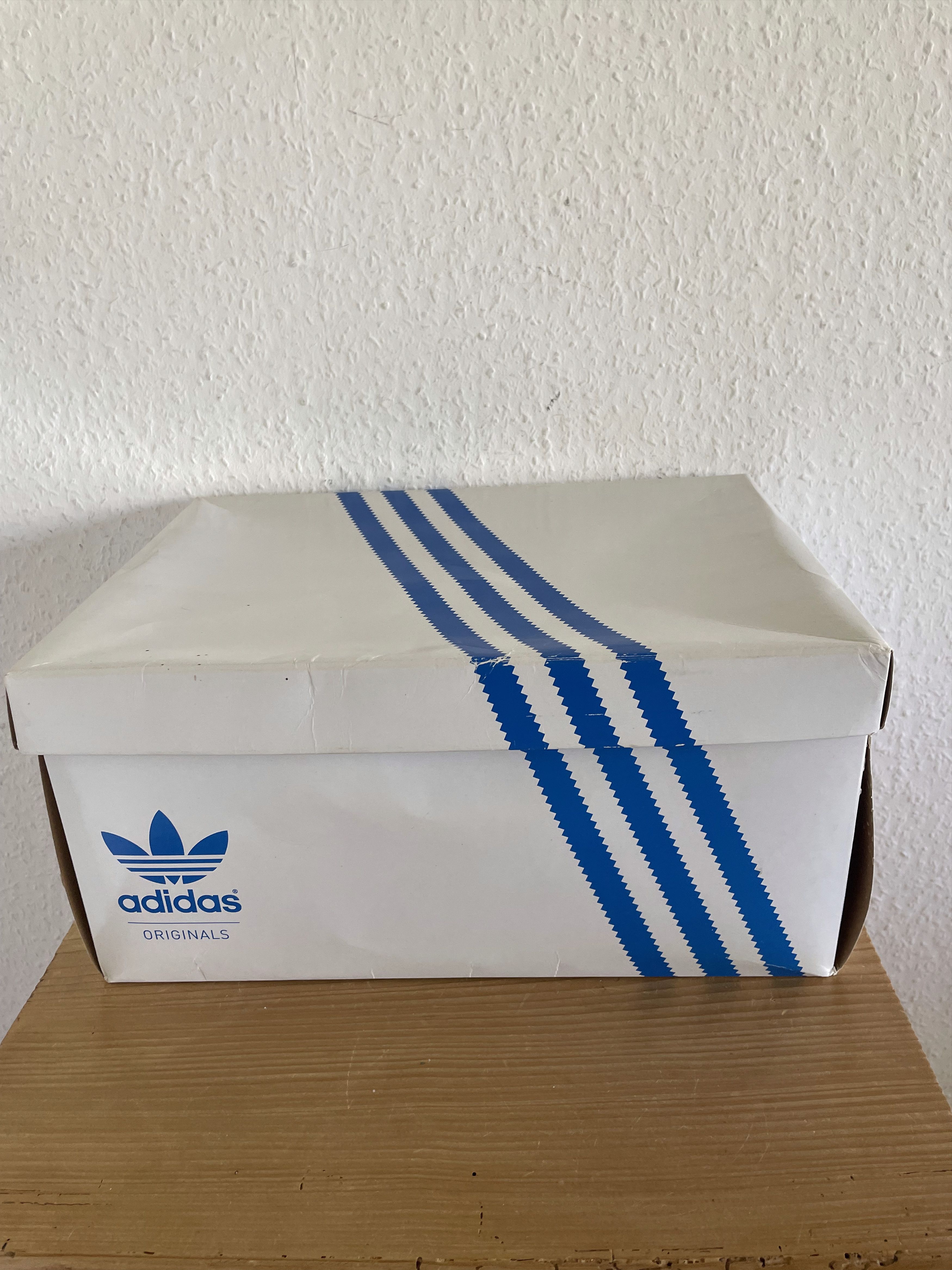 Adidas × Jeremy Scott JS Denim Wings Sneakers Size US 12.5 / EU 45-46 - 18 Thumbnail