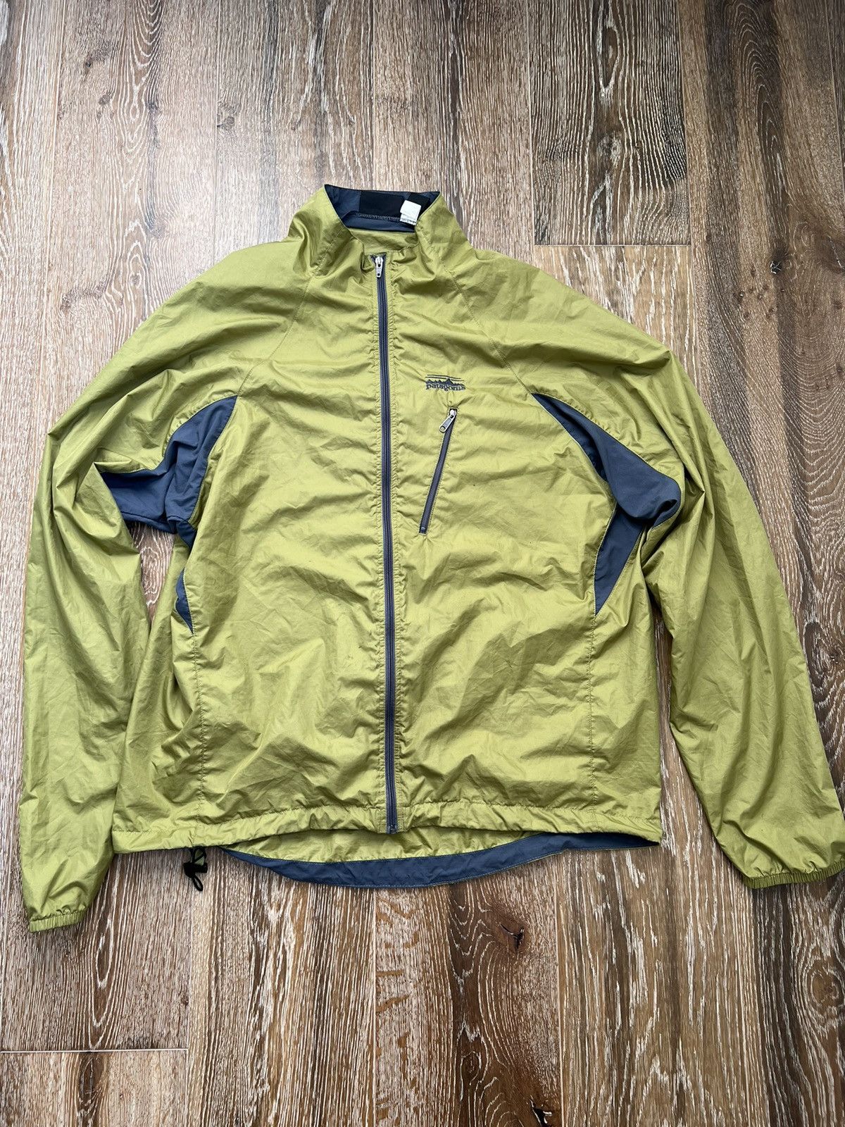 Patagonia Patagonia lightweight windbreaker jacket Size US L / EU 52-54 / 3 - 1 Thumbnail