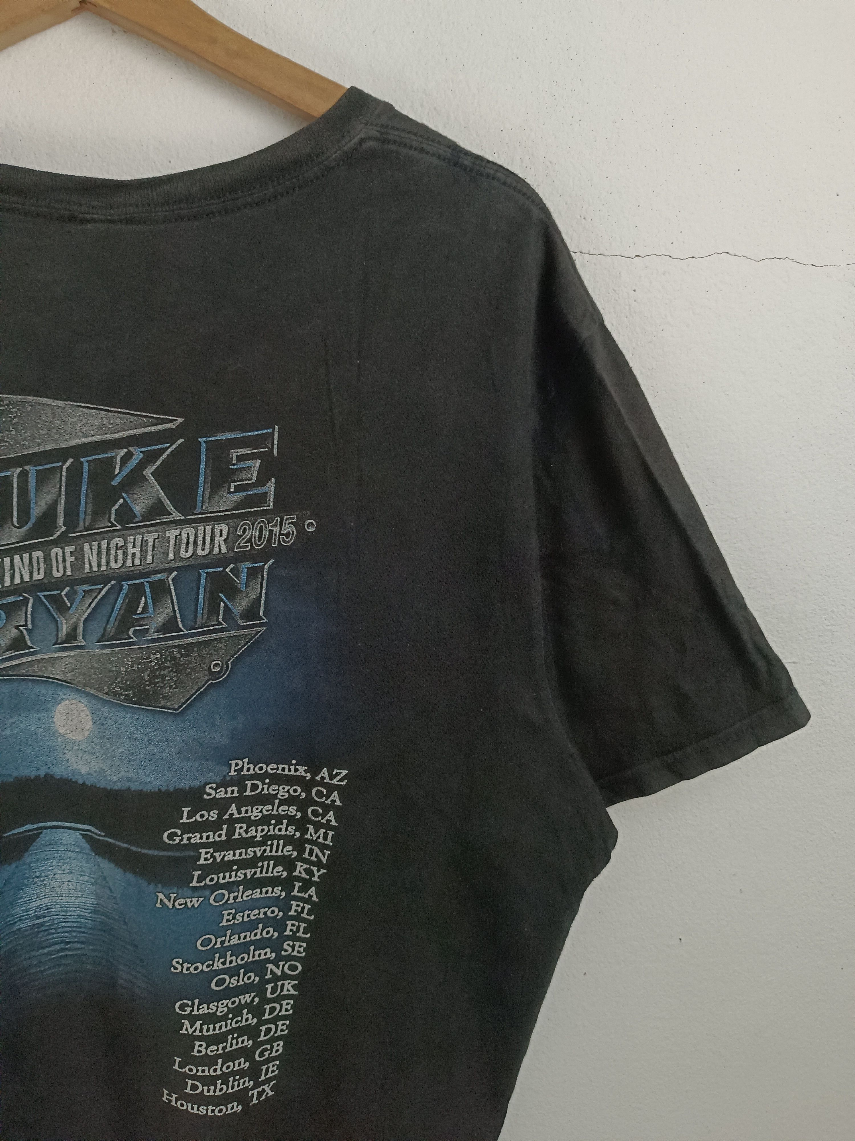 Vintage VINTAGE '15 LUKE BRYAN TOUR COUNTRY swifts shelton church Size US XL / EU 56 / 4 - 12 Thumbnail