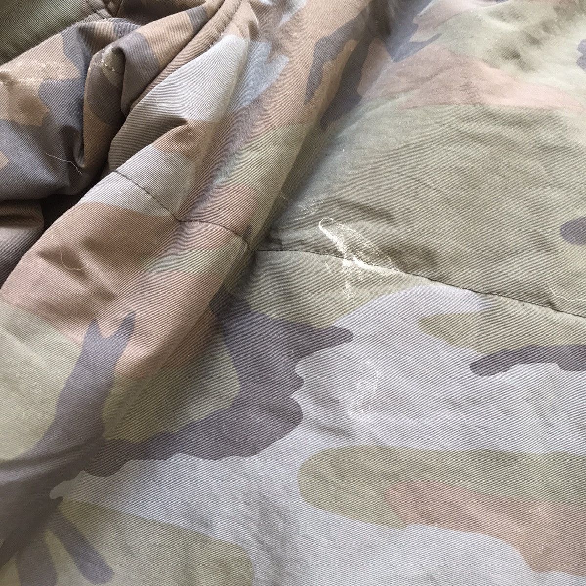 Vintage Vintage Carhartt Camo Quilted Jacket Streetwear Y2K Boxy XXL Size US XXL / EU 58 / 5 - 12 Thumbnail