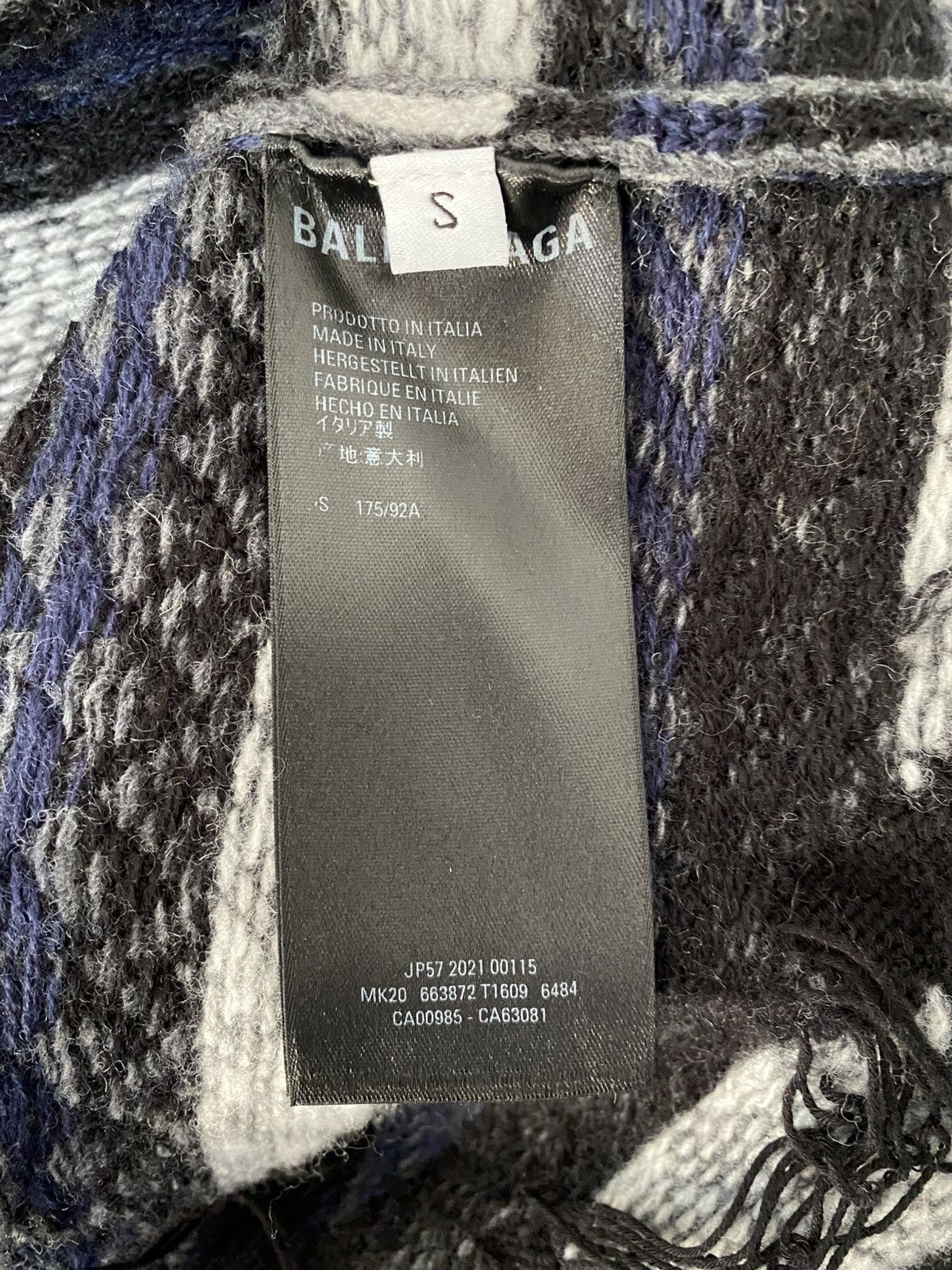 Balenciaga Balenciaga distressed sweatshirt Size US S / EU 44-46 / 1 - 5 Thumbnail