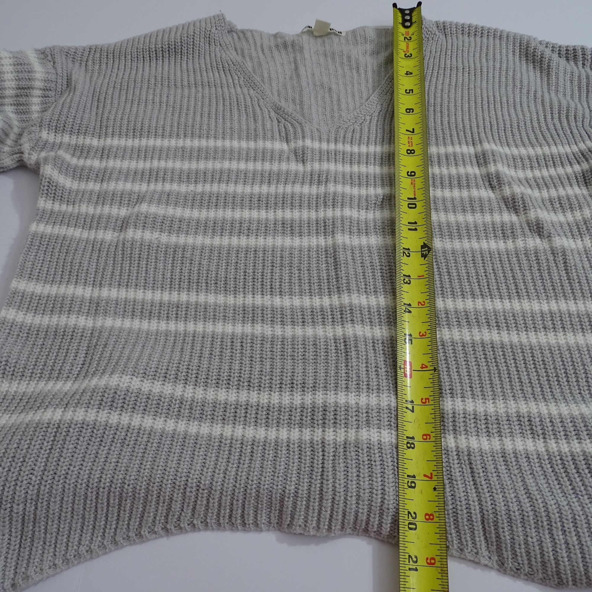 Other Moral Fiber Gray Stripe Acrylic Knit V-Neck Sweater Size XL Size XL / US 12-14 / IT 48-50 - 10 Thumbnail