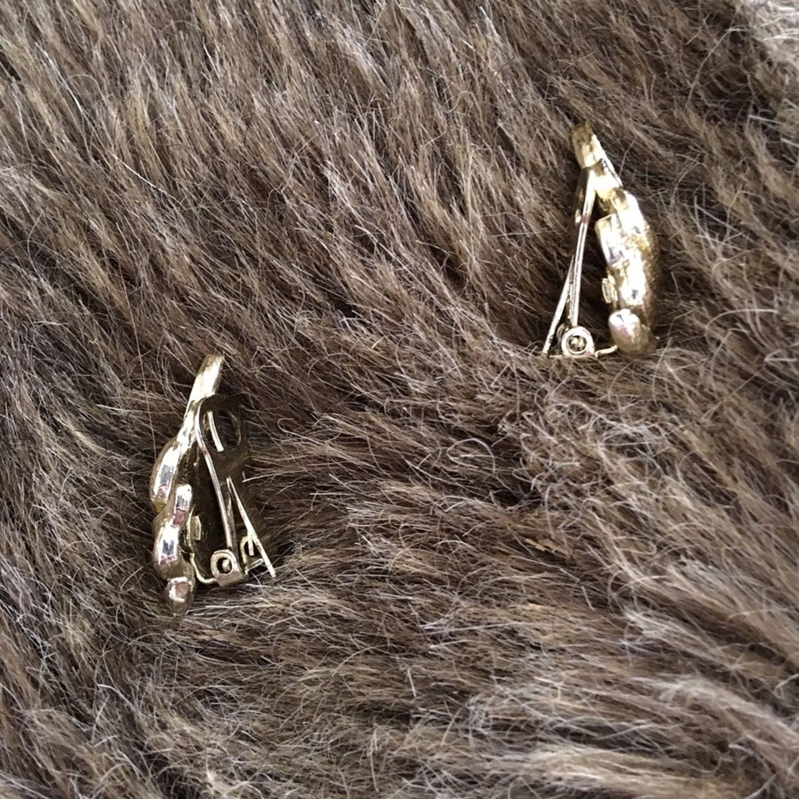 Vintage Vintage 60s Coro textured gold tone jewelry set Size ONE SIZE - 4 Thumbnail