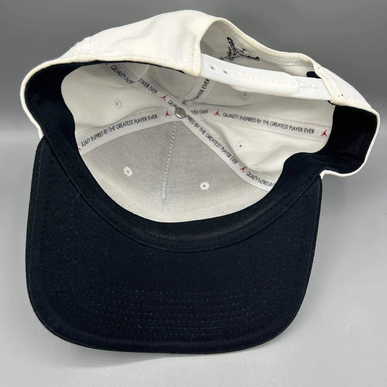 Jordan Brand Air Jordan Hat Men Embroidered Logo Jumpman Snap Back Cap Size ONE SIZE - 2 Thumbnail