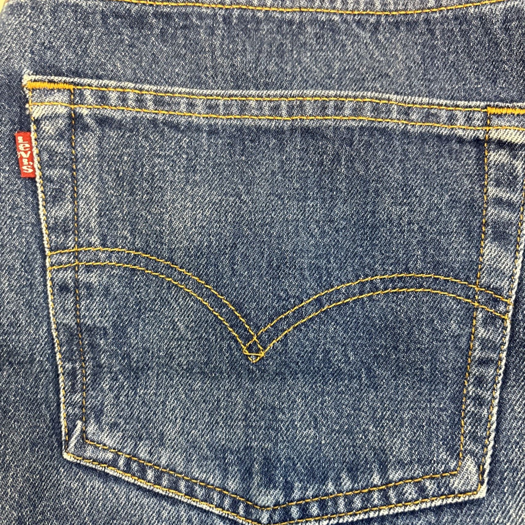 Levi's VINTAGE Levi’s Jeans Denim Button Fly Men’s Blue 37x30 Levi'S 501 Regular Straight USA 2000s Size US 37 - 2 Thumbnail
