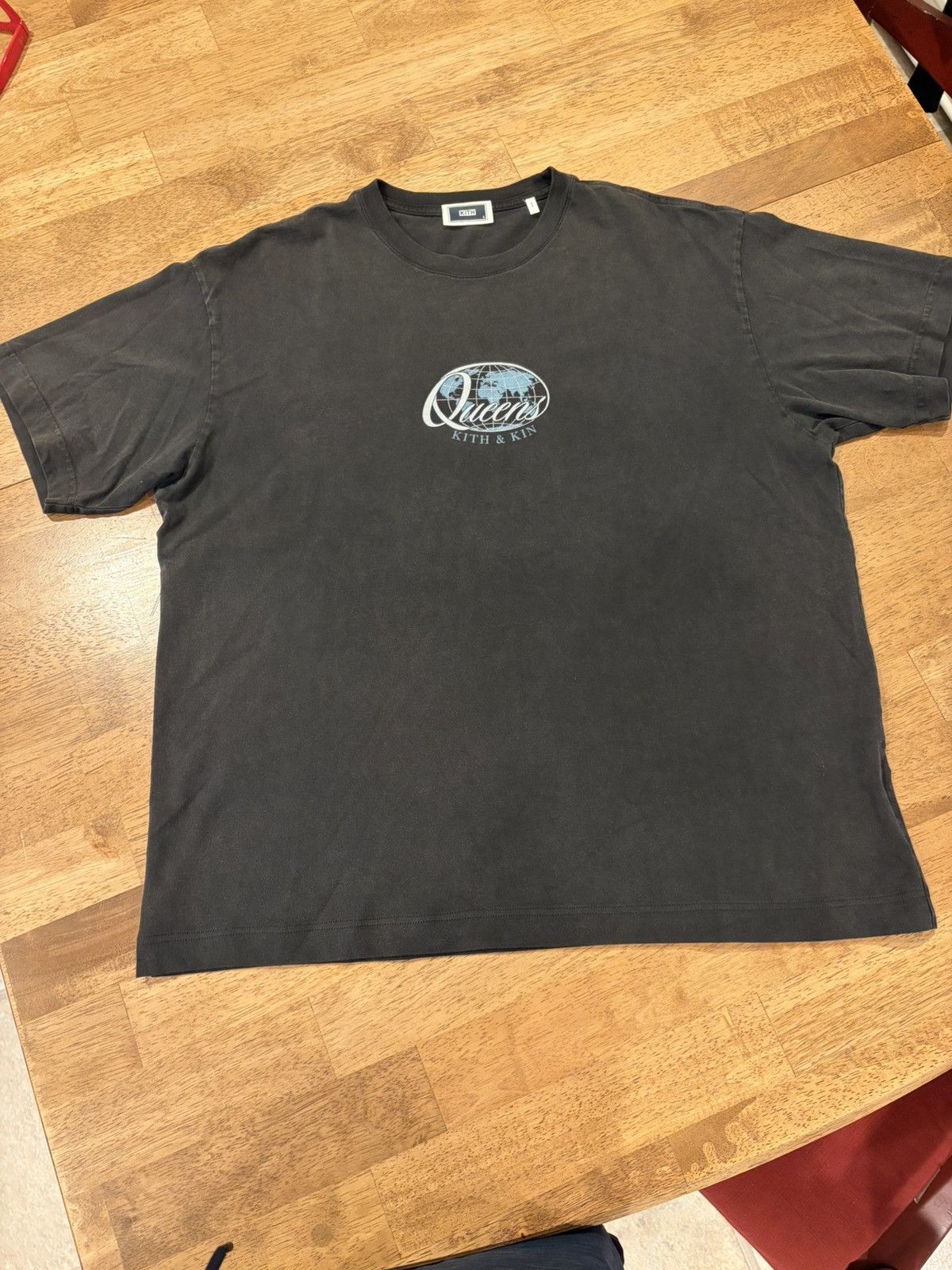 Kith Kith “& Kin” Queens t shirt. Size large. HEMMED Size US L / EU 52-54 / 3 - 1 Thumbnail