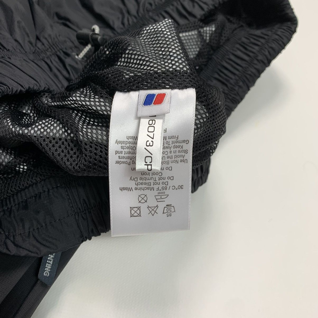 Berghaus Berghaus Trousers Nylon Aquafoil AQ2 Waterproof Pants Size US 33 - 9 Thumbnail