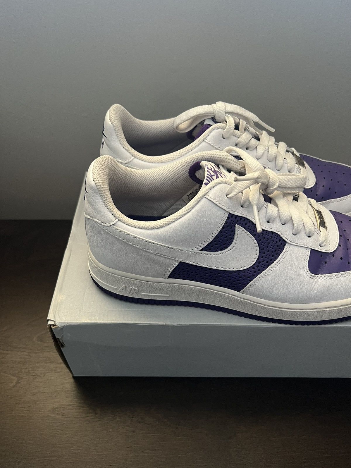 Nike Nike Air Force 1 2008 Octagon WMNS Size US 8.5 / EU 41-42 - 2 Thumbnail