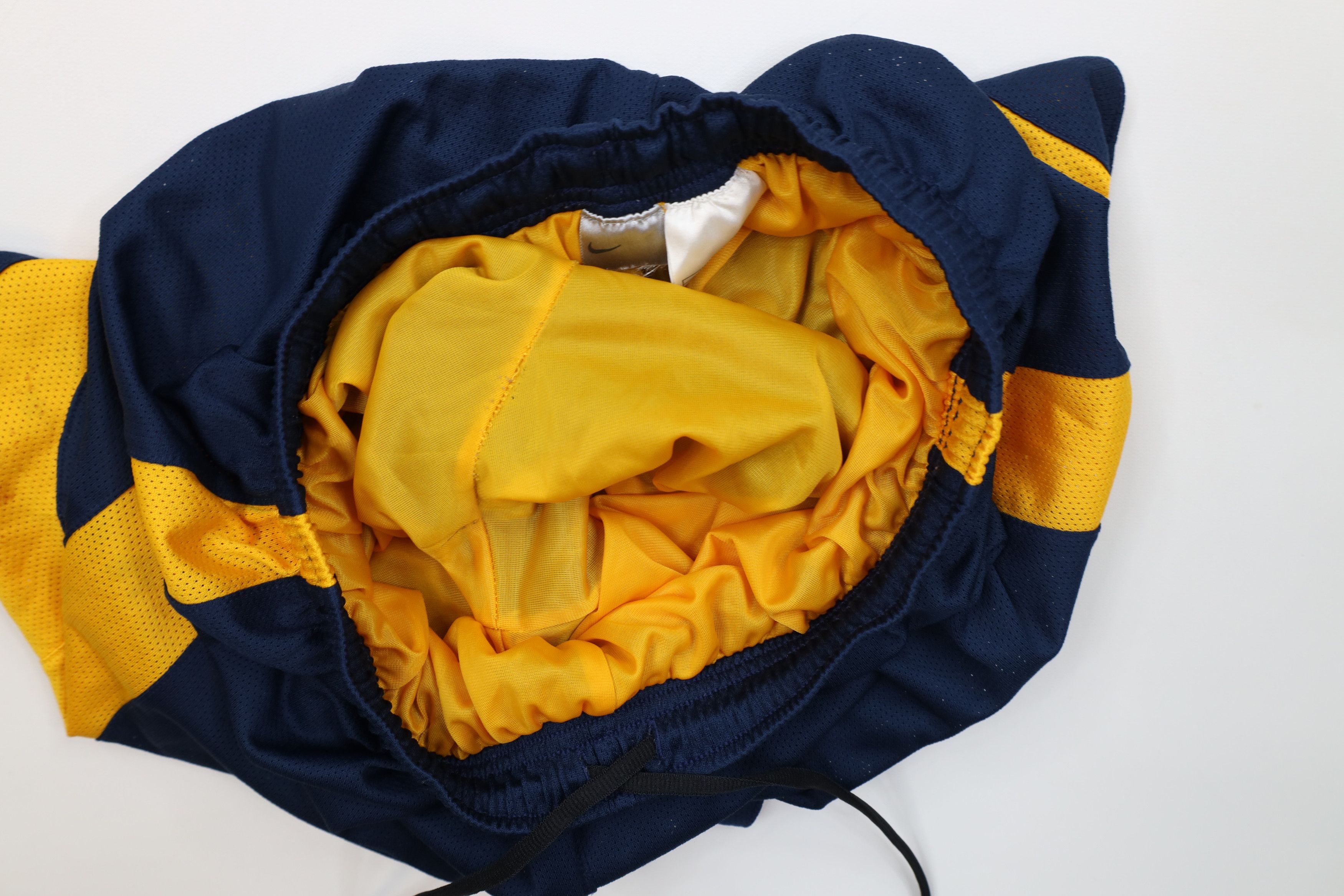 Nike Vintage 90s Y2K Nike Basketball Swoosh Above Knee Shorts Size US 32 / EU 48 - 7 Thumbnail