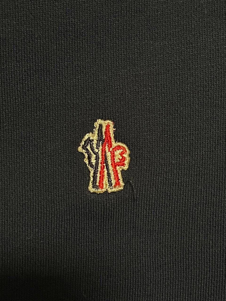 Moncler Moncler Grenoble Tshirt Size S Havy Blue Tee Size US S / EU 44-46 / 1 - 5 Thumbnail
