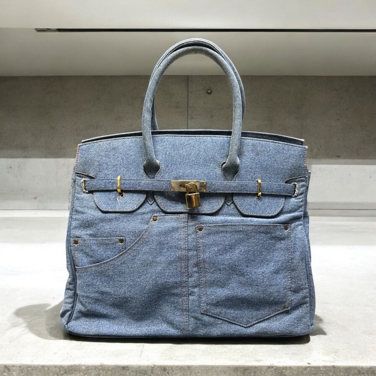 Handmade VINTAGE DENIM HANDMADE BIRKIN STYLE HANDBAG Size ONE SIZE - 1 Thumbnail