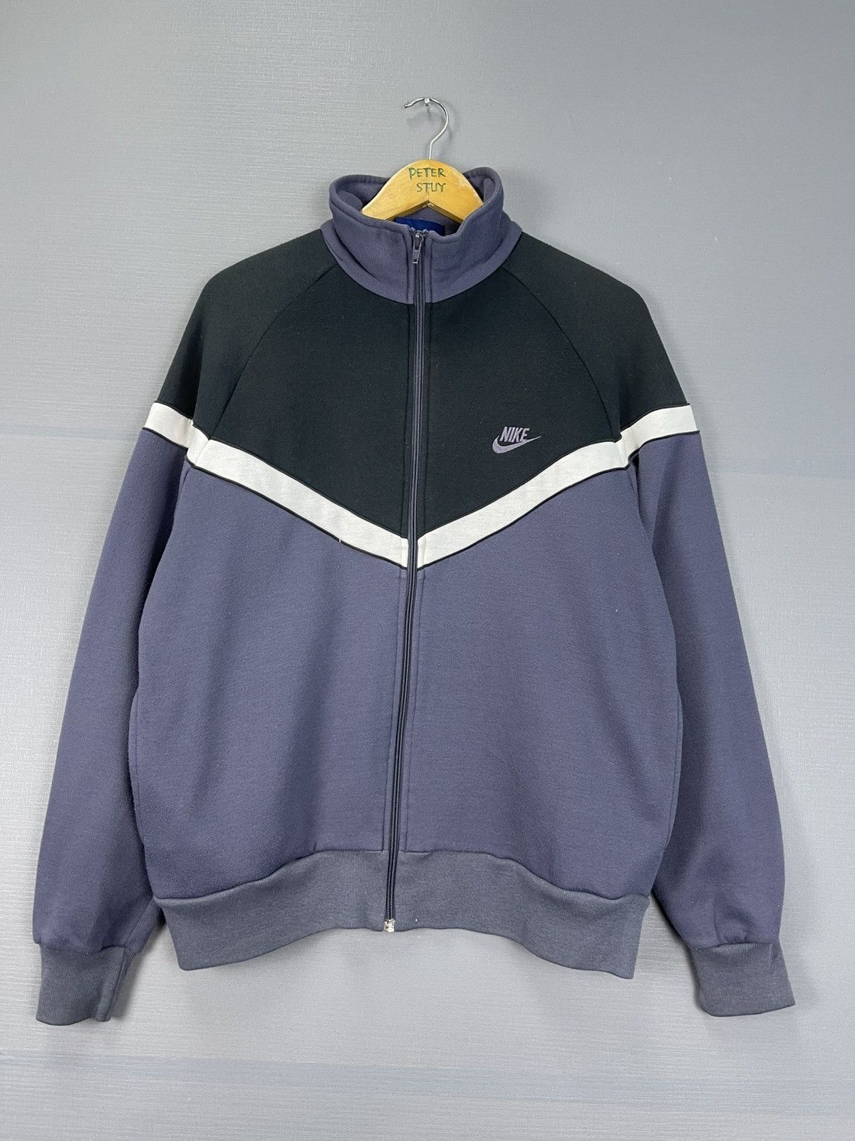 Nike Vintage 80s Nike Sweater Size US L / EU 52-54 / 3 - 1 Thumbnail