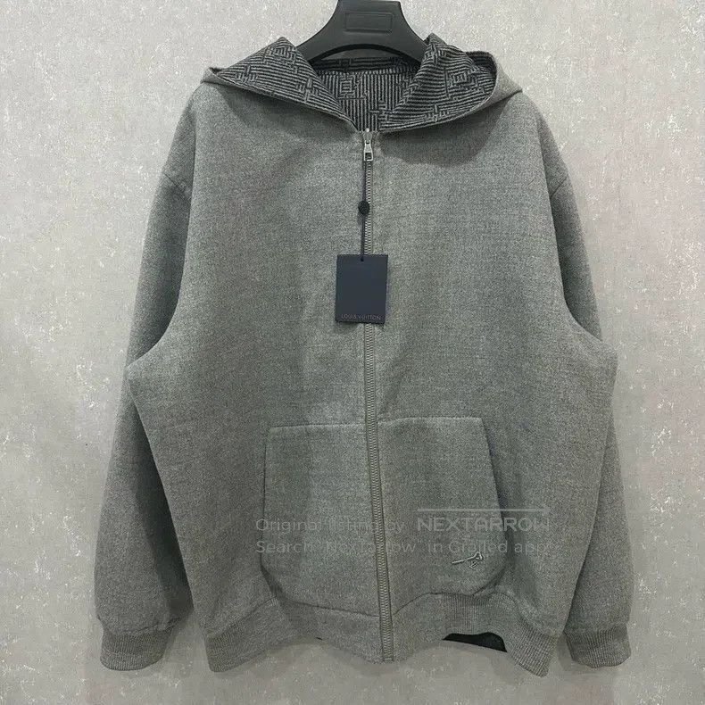 Louis Vuitton Louis Vuitton Pin-embroidered double-faced hooded cashmere Size US XXL / EU 58 / 5 - 1 Thumbnail