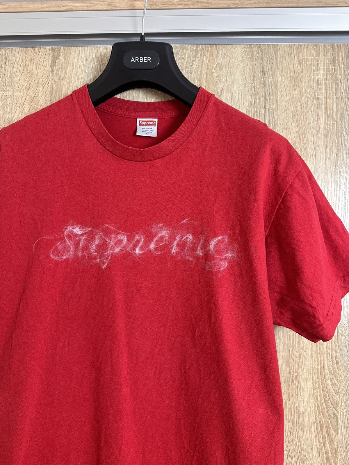 Supreme 🔥 Supreme Smoke Logo Tee Magenta FW19 Box T Shirt USA Red Size US L / EU 52-54 / 3 - 3 Thumbnail