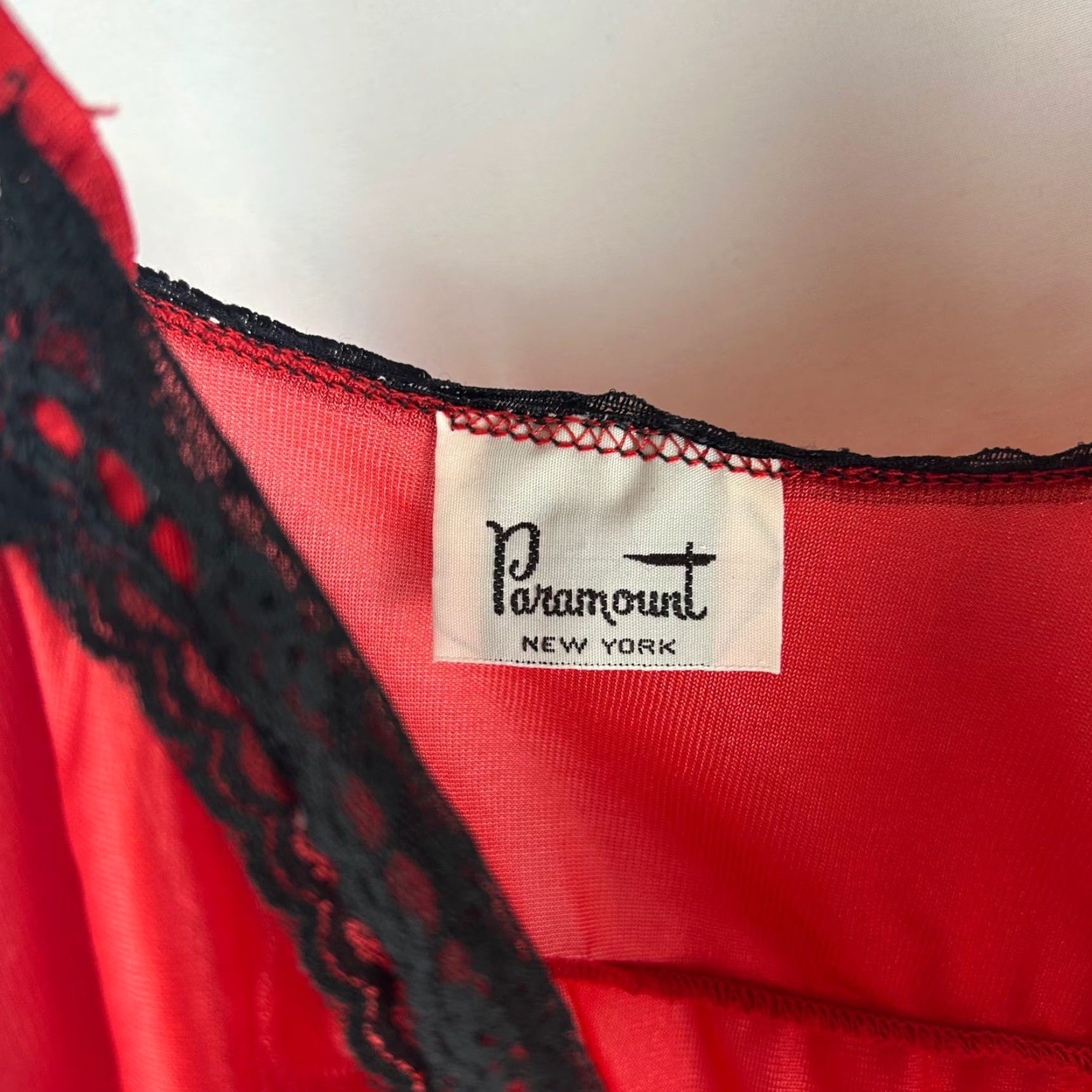 Vintage VINTAGE Paramount New York Nightgown Red Satin Black Lace Trim Maxi Slip Dress S Red 1990s Womens Nightwear Size S / US 4 / IT 40 - 7 Thumbnail