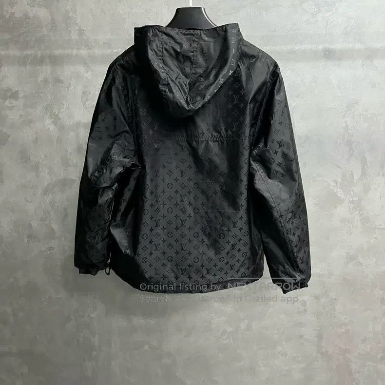 Louis Vuitton Louis Vuitton 24 Newest Black Solid Reversible Nylon Jacke Size US M / EU 48-50 / 2 - 7 Thumbnail