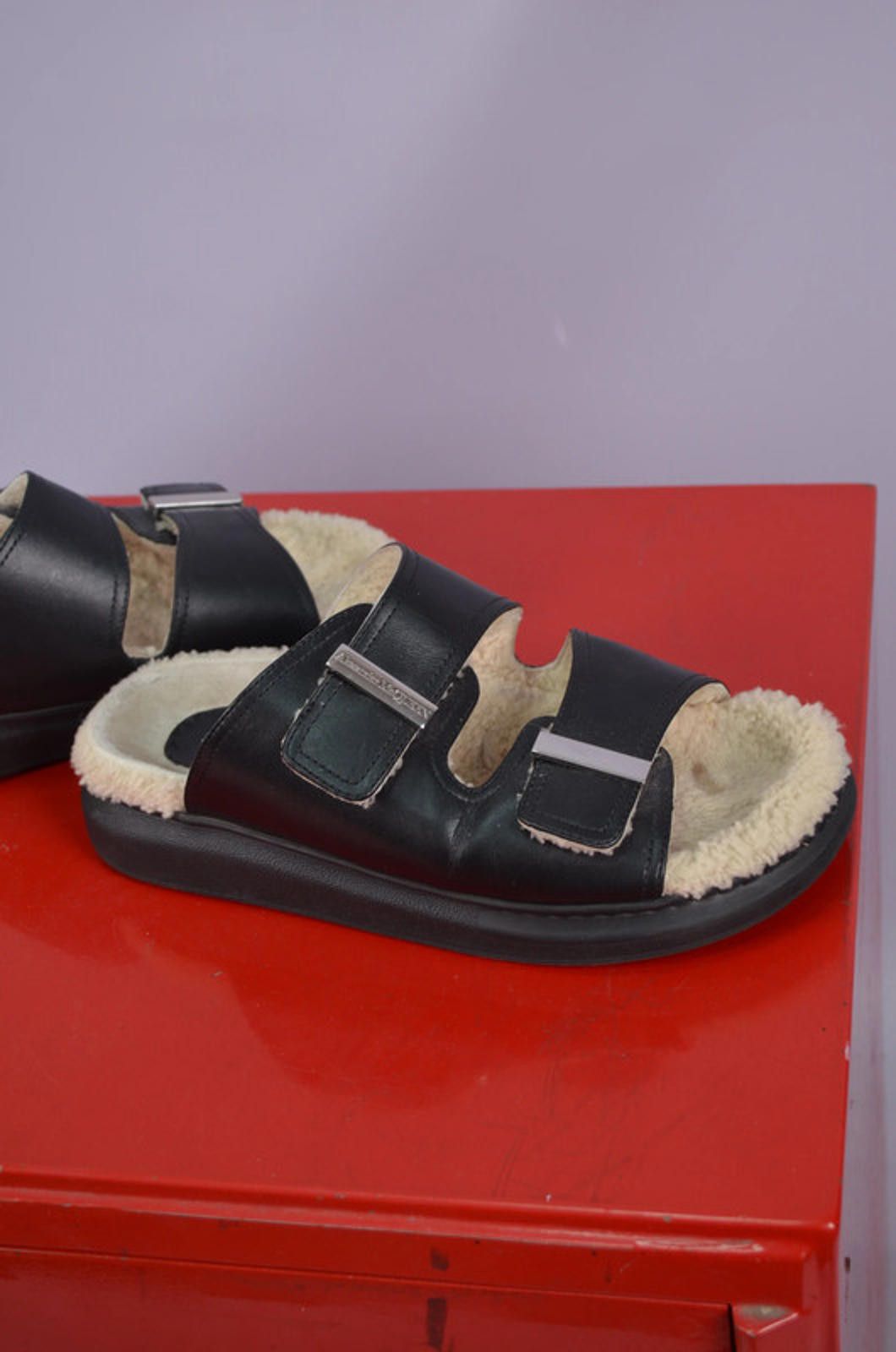 Alexander McQueen Alexander McQueen hybrid Shearling Womens Sandal Size 39 Size US 8 / IT 38 - 12 Thumbnail