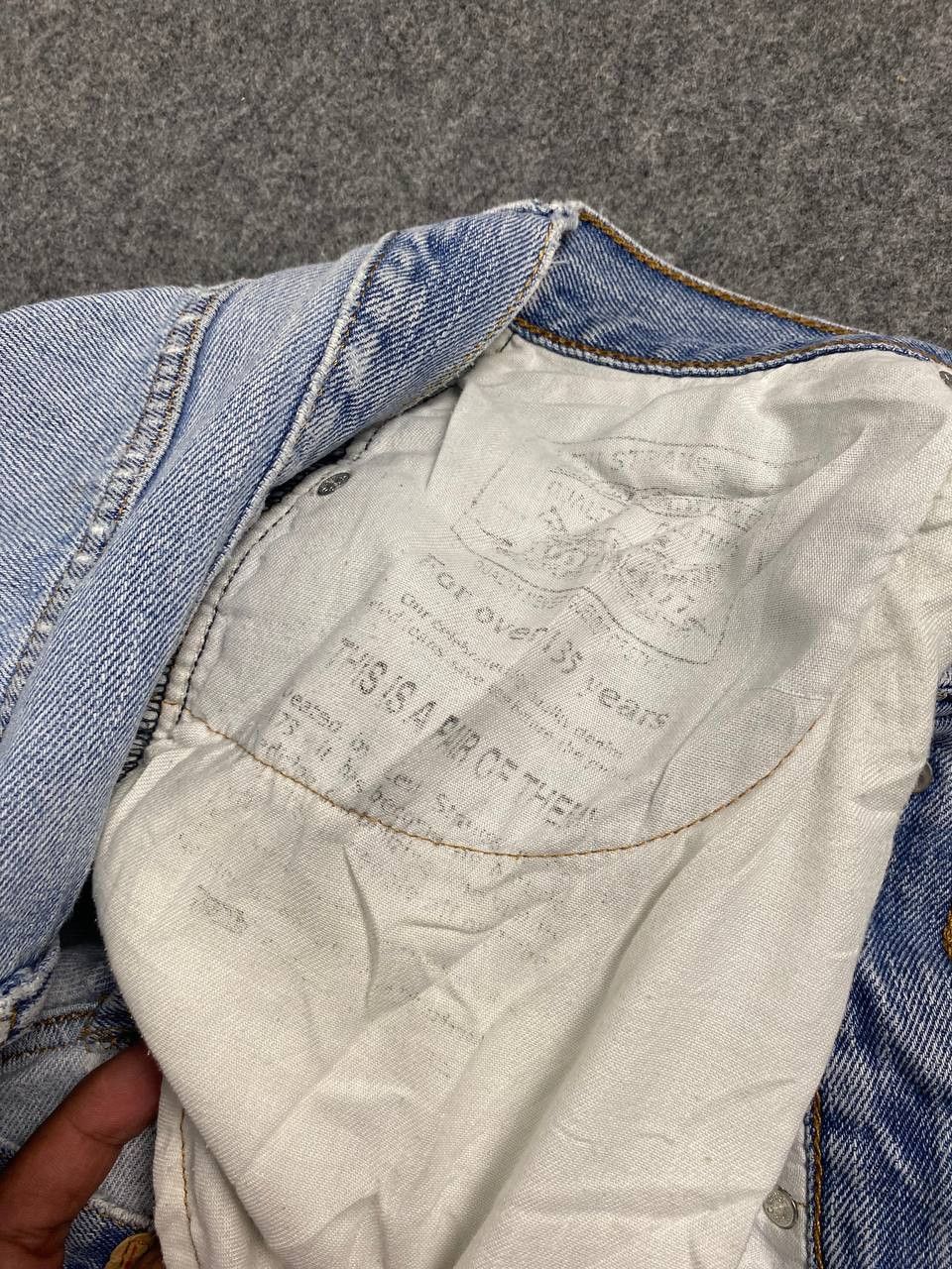 Levi's vintage levis 550 lightwash slightly distressed denim Size US 38 / EU 54 - 12 Thumbnail