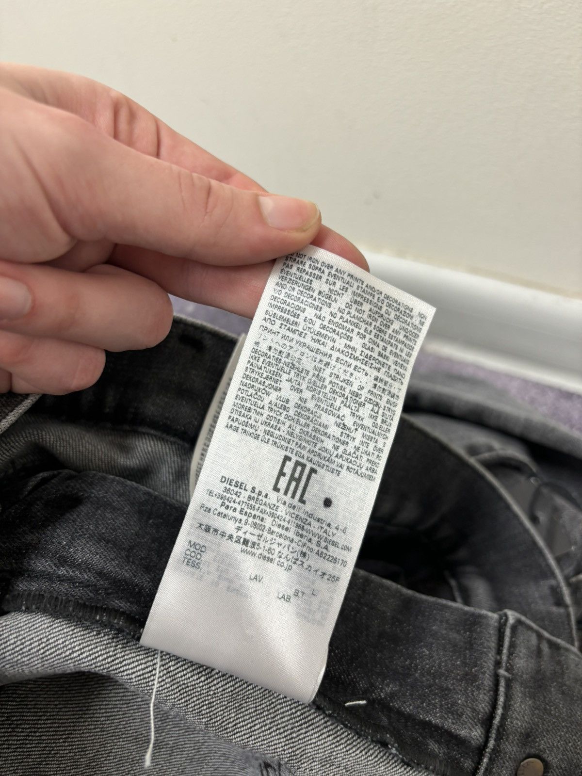 Diesel Diesel Prototype NWT Men’s Gray Skinny Tapered Denim Jeans Size US 32 / EU 48 - 14 Thumbnail