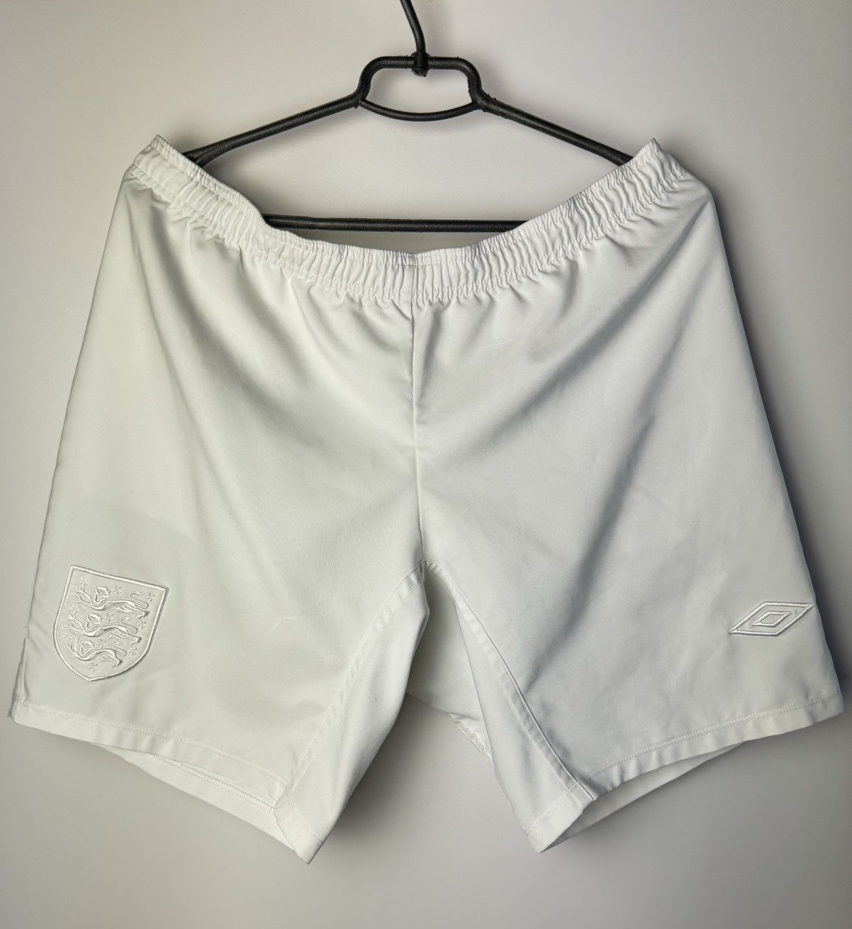 Umbro England 2009 2010 Home Football Soccer Jersey Umbro size L Size US 34 / EU 50 - 1 Thumbnail