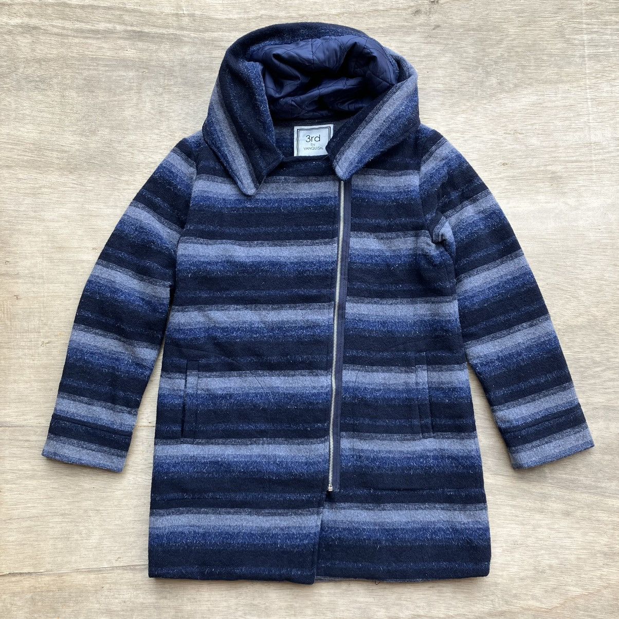 Vanquish 3rd by VANQUISH WINTER JACKET BLEU STRIPES Size M / US 6-8 / IT 42-44 - 1 Thumbnail