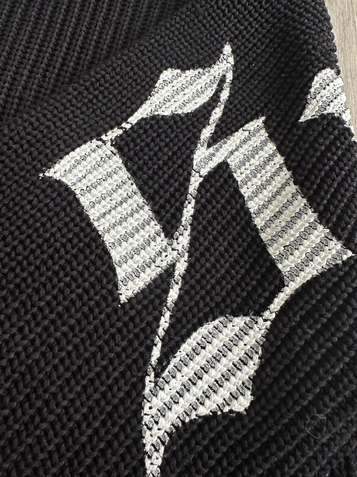 Supreme Supreme Printed Old English Sweater Black SS25 Size US M / EU 48-50 / 2 - 7 Thumbnail